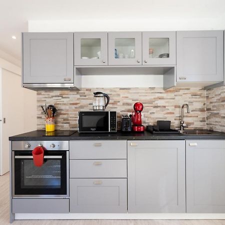 Flh Ajuda Modern Apartment Lisbon Luaran gambar